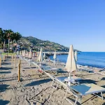 H11 Luxury 12b Porto - Piscina - Jacuzzi * Santo Stefano al Mare