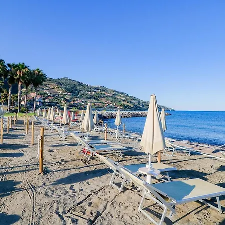 H11 Luxury 12b Porto - Piscina - Jacuzzi * Santo Stefano al Mare