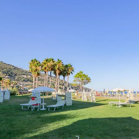 Appartamento H11 [luxury 12b] Porto - Piscina - Jacuzzi Santo Stefano al Mare