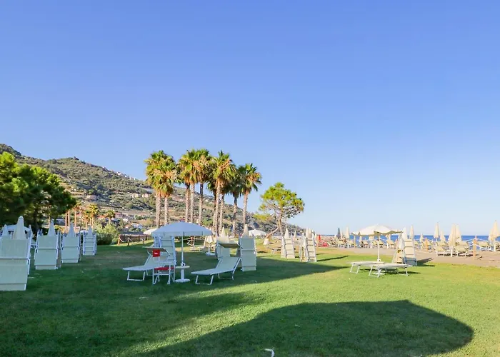 Apartamento H11 Luxury 12b Porto - Piscina - Jacuzzi Santo Stefano al Mare